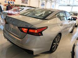 نيسان ألتيما